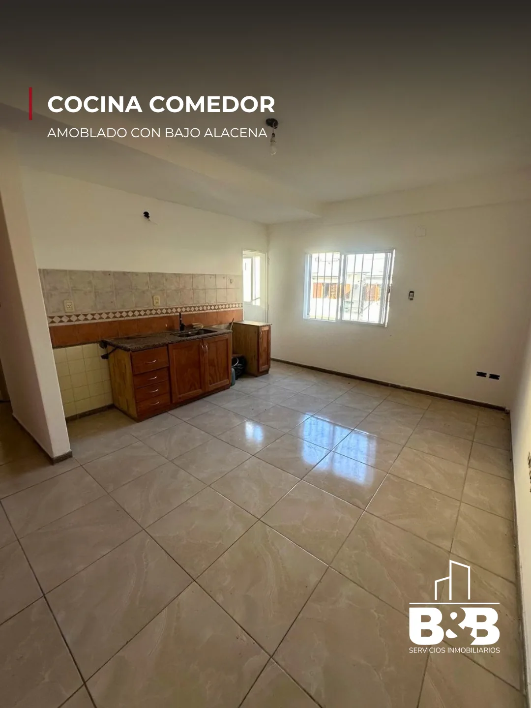 Cocina comedor con mesada y bajo mesada